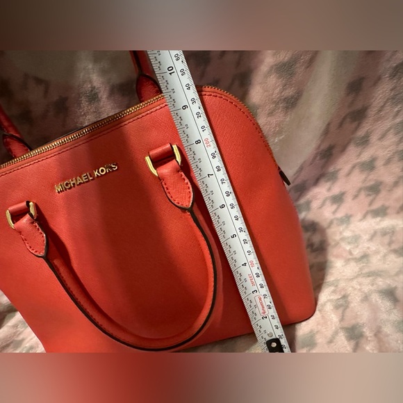 Michael Kors handbag - Picture 16 of 16